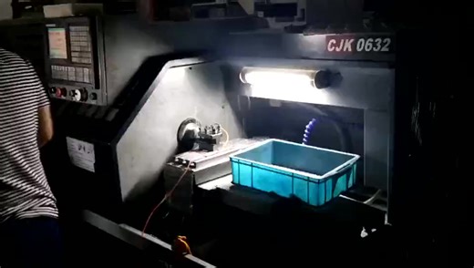 Custom Logo Small Size Sublimation Round Keychain Portable Metal Ashtray  with Cigarette Holder