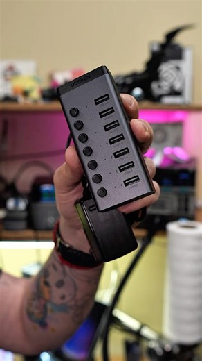 A cool USB hub with protection – connected everything at once without any pain