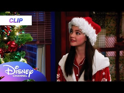 Christmas Gift Exchange with Vee and the Gang! 🎁✨ | Vampirina: Teenage Vampire | ‪@disneychannel‬