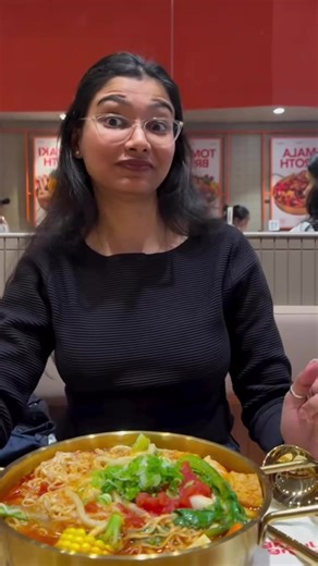 Just visited the brand new Growl Growl in Boston Common for hot pot and it was amazing! 🔥🍲 They have such a huge variety of meats and veggies, plus the broth is next level delicious. It tastes incredibly good 😍 10/10 recommend! Growl Growl Hot Pot 📍48 Winter St Boston, MA 02108 USA ☎️6175730567 📍 11 W 36 St, New York www.growlgrowl.com ⏰11am to 10pm everyday $3.99 per gram #bostonrestaurants #newyorkeats #newyorkfood #bostonfoodies #bostonfoodie Thank you deekshaingle