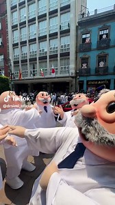 Baile de los Simis: ¿Cuántos Contaste?