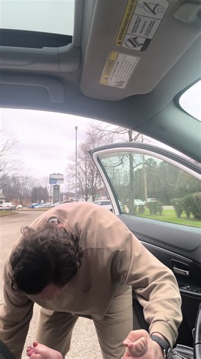 This how men be acting when they gotta change a poopy diaper