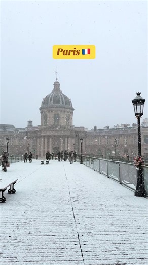 Snow In Paris ❄️❄️❄️ #neige #paris #snow #france #snowfall