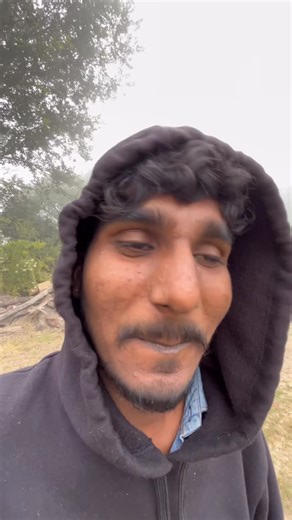 Dippu🤟😈🤟 on Instagram: "बड़े होने से दिकत 😂🤣😂 #mp_king_dippu #comedy #vairal #trending"