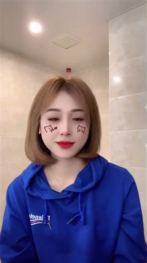 Cute Hand Gestures and Sign Language Performances