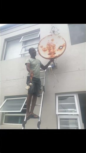 DSTV Installation in Cape Town | Professional DSTV Installers Near You | Bloubergstrand.