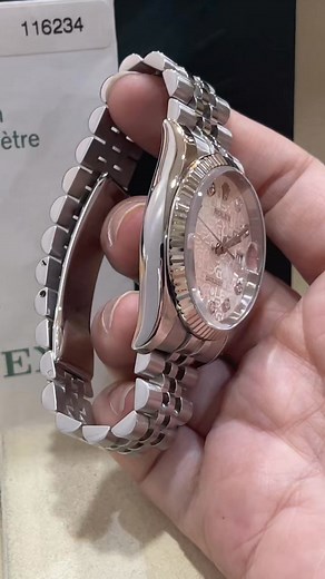 Preowned~ Rolex datejust 116234 36mm mansize Silver computer dial with 10pcs diamond 18k white gold fluted bezel Jubilee bracelet D series Full set with certificate , book n box Request rm37800 We chat: Lucinda0207 0164167777 Whatsapp: https://wa.link/btph02 Telegram: https://t.me/wwcrocodilepool | KH老板｜wwc观表之网