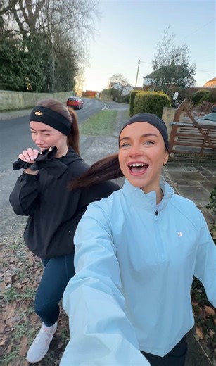 Come on a run with me and @Eleanor Shanks 🏃🏻‍♀️❄️🤍🫶🏼🤭 @myprotein baby blue windbreaker 🩵 LIVMATTHEW for money off Els is also using @Runna for her second London Marathon block 🫶🏼 code LIVMATTHEW will get you two weeks free on the app!! #running #run #runner #runnergirl #runningtips