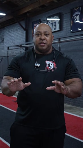 761K views · 7.4K reactions | A SUPER quick way to end a fight . . #selfdefense #combat #fighting #streetfight #fight | Golden Dragon Self Defense | Facebook