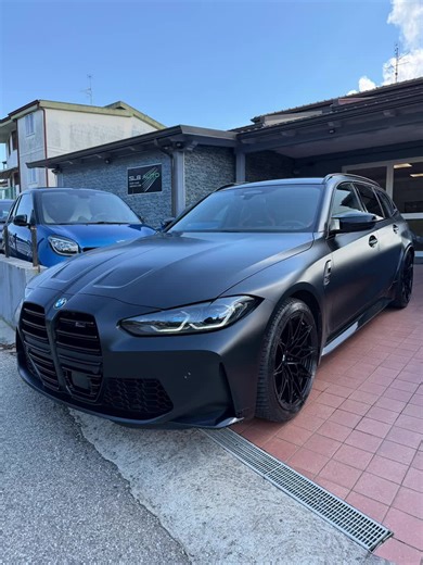 BMW M3 Competition Touring 3.0: Prestazioni da Corsa