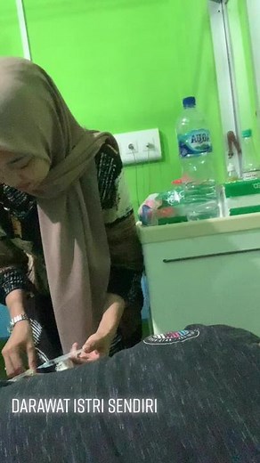 Handling Medical Equipment Safely in Clinical Settings