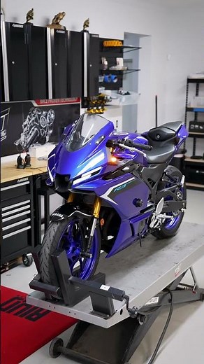 This 2025 Yamaha YZF-R3 looks anything but "entry-level" with all of the TST Industries upgrades