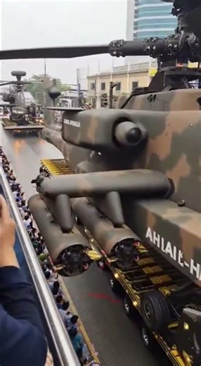 Malaysia's AH-64E Apache Guardian helicopter is huge 😲