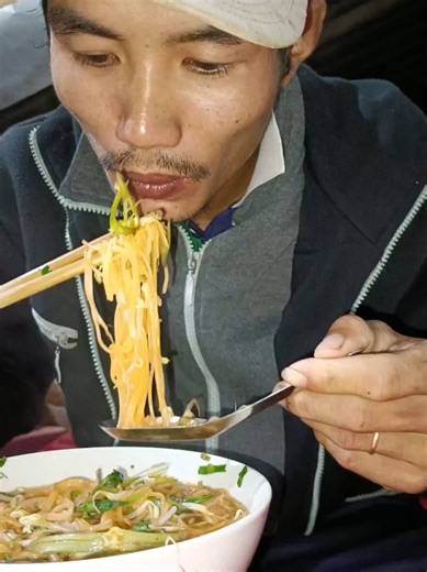 Bún Riêu 20k - Khám Phá Món Ngon Đường Phố