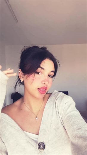 Shaalmaa🎀 on Instagram: "Get that song OUUUUTT OFF MAAA MEMORYYY"
