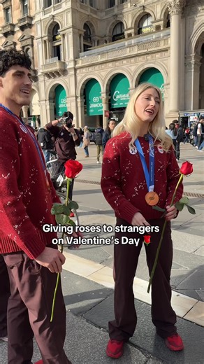 Piper Gilles and Paul Poirier surprised strangers in Milan ❤️ - Piper Gilles et Paul Poirier ont surpris des inconnus à Milan ❤️ | Team Canada / Équipe Canada