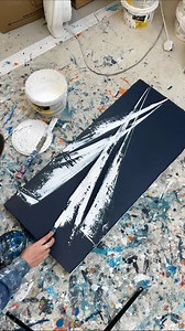 “Change of Pace” commission. Will never get enough of the white sails against a dark navy background. The contrast is so dramatic and really brings out all the different marks and intricate textures. Send me a message asap if you’re looking to commission something. My commission diary is getting very close to full. . . . . . . #contemporarypainting #sailinglifestyle #sailingart #coastalinteriors #nauticalart | summerjaneart