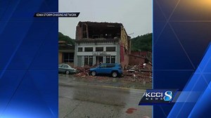Storms slam into Iowa, damaging homes, buildings
