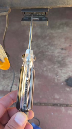 Testing Electric Trailer Brake Controllers: A Quick Guide