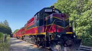 🚂 The final North Famouth Dinner Train of the season has departed. It’s a beautiful night for a train ride! ☀️ | Cape Cod Central Railroad