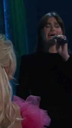 Kristin Chenoweth & Idina Menzel Perform 'For Good' at 2021 Tony Awards