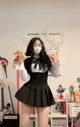 reguetón champán #zuuroblox #dance #cosplay #roblox #hija ‪@Zuu_roblox‬