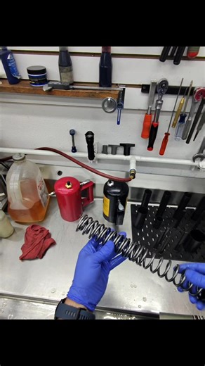 Sportsman Cycle on Instagram: "In all of my time doing this, I've never seen a broken fork spring 😆 shock springs yes but this is a first. What do you think would cause a spring to fail like this? #wp #conevalve #ktm #spring #fail"