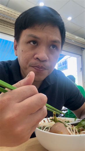 Bún Bò Bà Thanh bán từ năm 1986 , 107 Phạm Văn Thuận | Ông Chú Bán Bún Thịt Nướng