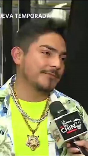 1M views · 24K reactions | #LaBandaDelChino ¡YA CASI! 拾 El miércoles 22 se estrena "Al fondo hay sitio" y estuvimos ahí para conocer más detalles de esta 9na temporada 朗 Encuentra más momentos como este AQUÍ ► https://bit.ly/33d3sSl | América Televisión | Facebook