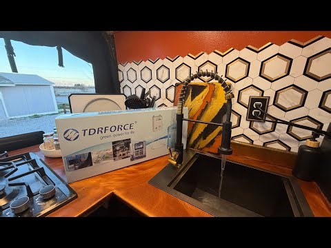 WEEKLY VAN LIFE VLOG|| Camping, Extreme Cleaning my van, We Got Running Water 💦 🚿 💧