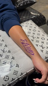 23K views · 1.3K reactions | Tattooing the “a” in this script piece. #tattoovideo #tattooing #tipsandtricks #scripttattoo #finelinetattoo | chucky_tattoos | Facebook