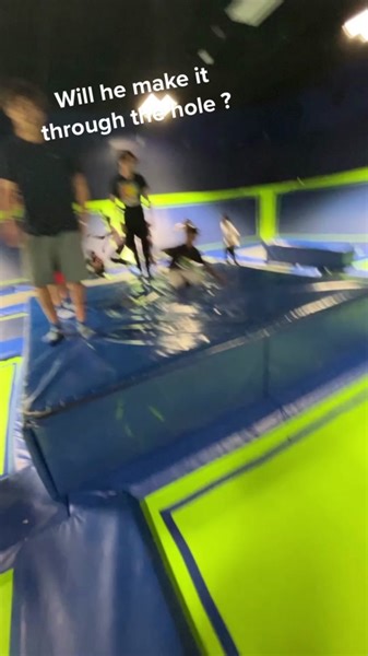 Bro did a full dive 😂🫵🏼 #comedy #fail #fyp #funny #funnyfails #trampoline #wtf #😂 #🤣 #lol