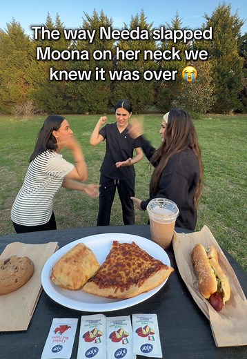 @moona___moona took revenge 😏 @needalivinlife @Taaabbbyy #rockpaperscissors #sistersisterz #foodchallenge #rockpaperscissorsfoodchallenge #family