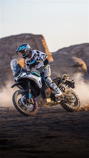 Open the throttle. Hold the line. The CFMOTO 1000MT-X turns loose terrain into pure drive and paved roads into precision. Powered by a 946cc parallel-twin, it delivers instant torque, hard acceleration, and a chassis built to stay composed even when the front comes up. From asphalt to dirt, from technical sections to long-distance rides under full load, it gives you power you can push and control you can trust. Built to charge. To control. To go anywhere. #CFMOTO #1000MTX #AdventureMotorcycle #O