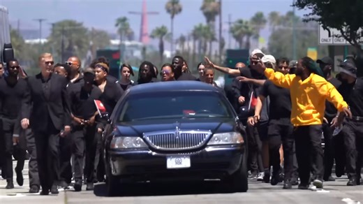 Watch what happens when you hire 100 bodyguards - people obey instantly