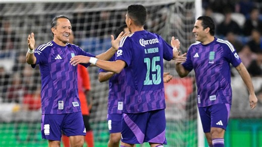 mexican-legends-defeat-fifa-legends-on-penalties-in-a-goal-filled ...