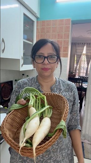 टेस्टी ,हेल्दी रेसिपी कि मूली के परांठे भूल जाओगे! #shwetazcookbook #moolikeparathe #cheela