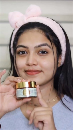 Why use four products when one does it all? Rejuvinita 4-in-1 Organic Gel works as a Massage Gel, Leave-on Mask, Cleanser, and Soap-Free Wash—crafted with organic goodness for radiant, healthy skin. | Vanaura Organics