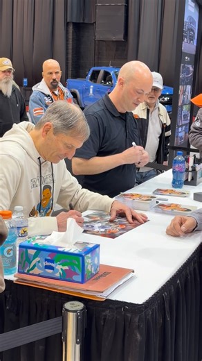 When Browns legend Bernie Kosar's in the building, Cleveland shows up. 🤩🏈 Wednesday night was no different at the Cleveland Auto Show. Video: Paris McGee Jr, Clevelanddotcom | cleveland.com