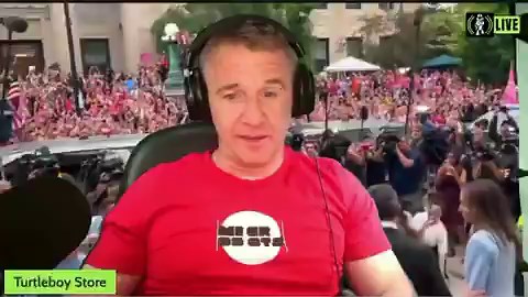 It is peak level delusion that Turtleboy thinks @Kar1980Read is gonna jump back in with him. Let's review why:- He recorded calls with Karen's attorneys, @BostonDefender and @AlanJayJackson and shared them with women to impress them, from the first time they spoke (and uploaded it unlisted to YouTube)- He screenshotted all of Karen's signal messages and sent them to others. I can't see all the screenshots, but I can see they are in the extraction, so the cops can, and eventually, the civil attor