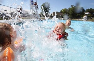 Arvig pledges $25,000 to Lake Park for park improvements