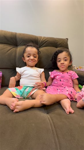 Sarinha Cristal️️️️️ on Instagram: "Curiosidade sobre elas 😁 @anaglauciadecristal"