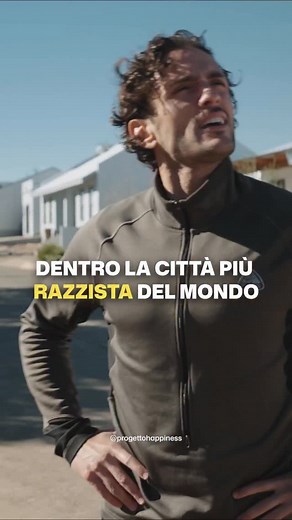 🇮🇹Orania, Sudafrica. Per alcuni è l’ultimo baluardo dell’Apartheid, per i suoi 3.000 residenti Afrikaner è l’unica via per difendere la loro cultura e la loro identità. Non è facile raccontare una realtà così distante, con valori e convinzioni molto diversi dai nostri. Cosa pensi della loro scelta? Scrivilo nei commenti. 👇 Il nostro reportage “DENTRO LA CITTÀ PIÙ RAZZISTA AL MONDO” è su Youtube. 🎥 🇬🇧Orania, South Africa. For some, it is the last bastion of Apartheid, but for its 3,000 Afri