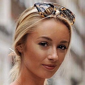 Fashion Mumblr – Age, Bio, Personal Life, Family & Stats | CelebsAges
