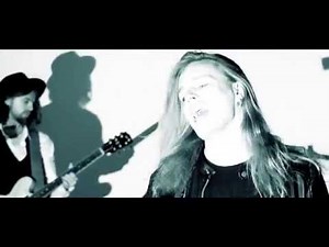 Hetki Lyö - Ilari Hämäläinen & ICE EYE