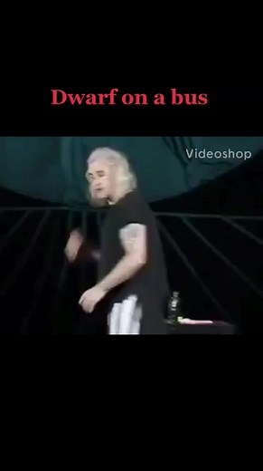 Billy Connolly's Hilarious Dwarf on a Bus Story