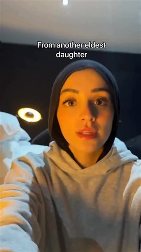 Naailah | Social Media Expert on Instagram: "When people ask me if running a business is hard, I’m like uhmmm, hard is being the eldest daughter, running a business is easy 😂 ✨If we haven’t met, heyy I’m Naailah. I’m a self-employed social-media marketing manager who works completely remotely - which means I can work from anywhere in the world 🌍 After building my own business, helping brands grow online, I’m now creating a programme to teach others how to do the same - build a marketing busine