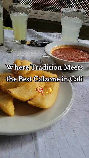 Best Calzones in Cali: Traditional Pizzeria Experience