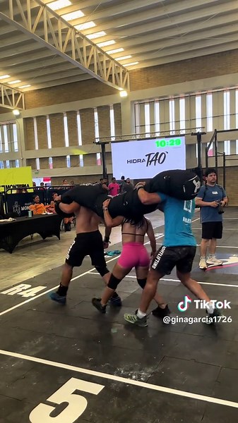 Competencia en Equipos de CrossFit: WOD Espectacular