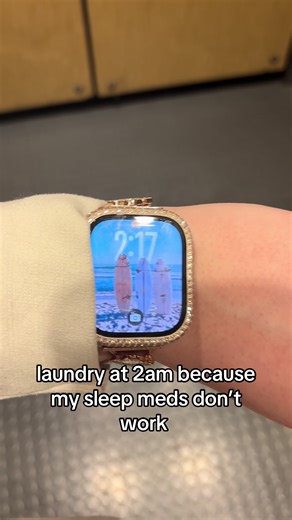 Literally I want to sleep so bad but I can’t so we are doing this now #chronicillnessawareness #blowthisup #cantsleep #fup #servicedog